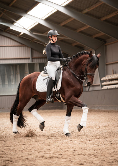 Hvide ridebukser - Cara Monte